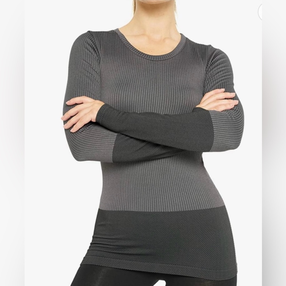 Athleta Flurry Base Layer Long Sleeve Top, size medium